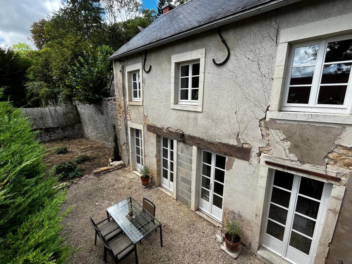 Charming Cottage In Chateau Les Roches Gardens Мон-Сен-Жан Экстерьер фото